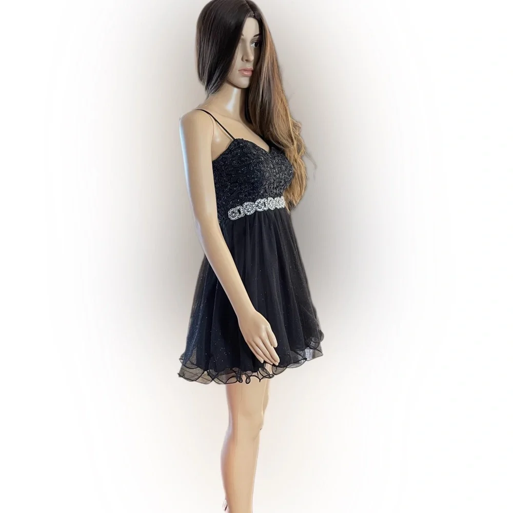 Black Sleeveless Rhinestone and Sequins Embellished Fit & Flare Dress Size 1 - Picture 9 of 14